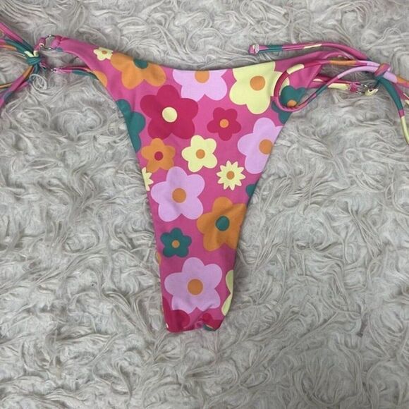 Set Of Two Womens Retro 2 Piece Swim Bikini & Cheeky Swim Bottoms size medium - Picture 7 of 8